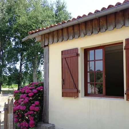 Les Chenes Saint-Julien-en-Born